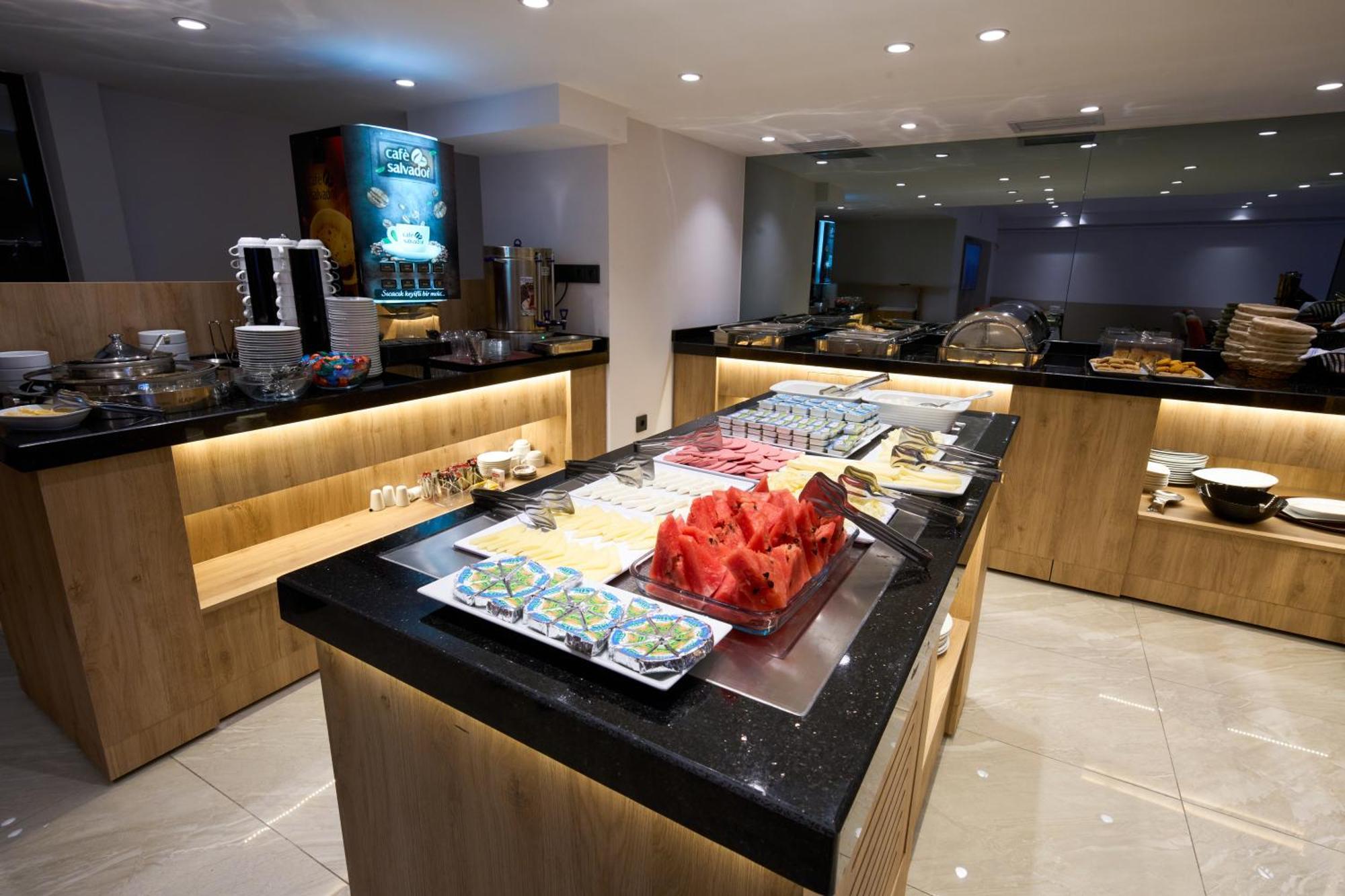 Osmanbey Fatih Otel 3*